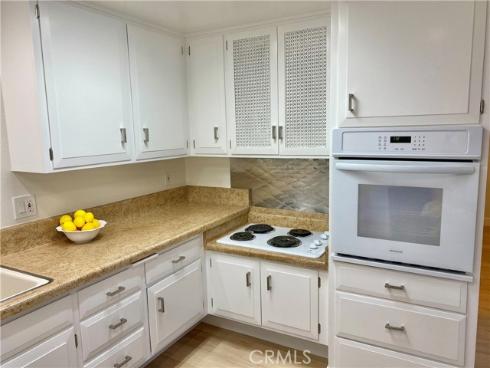 13581  Medinac Ln M5-71e  , Seal Beach, CA