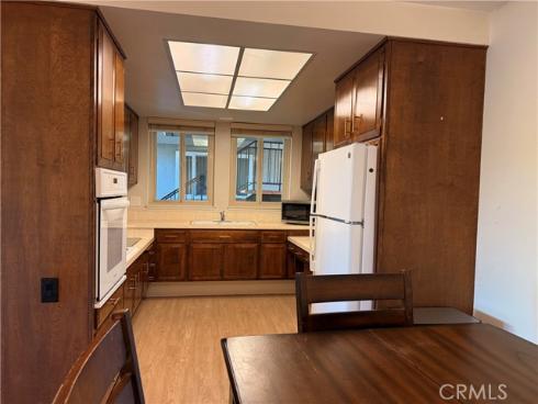 1811  Saint John  41E  Road, Seal Beach, CA