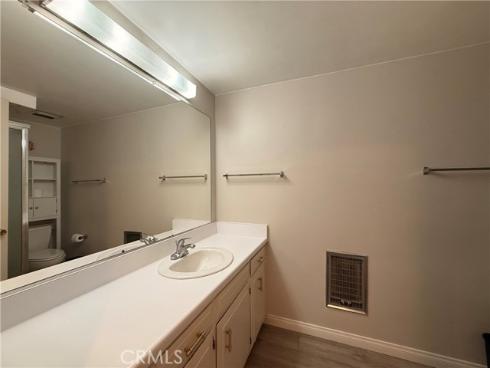 1811  Saint John  41E  Road, Seal Beach, CA