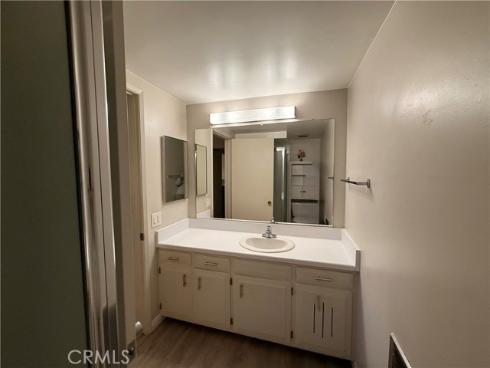 1811  Saint John  41E  Road, Seal Beach, CA