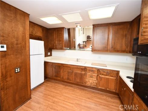 1842  Thunderbird  1A  Drive, Seal Beach, CA