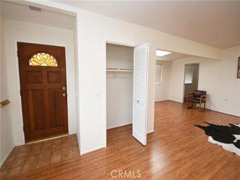 1842  Thunderbird  1A  Drive, Seal Beach, CA