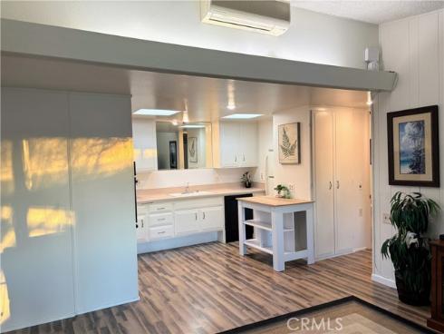 1460 Pelham M5-106F Road, Seal Beach, CA