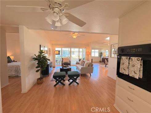 13500  Wentworth  121J  Lane, Seal Beach, CA