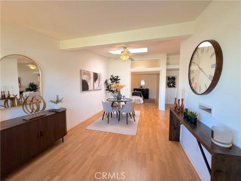 13500  Wentworth  121J  Lane, Seal Beach, CA