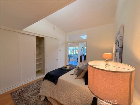 13500  Wentworth  121J  Lane, Seal Beach, CA