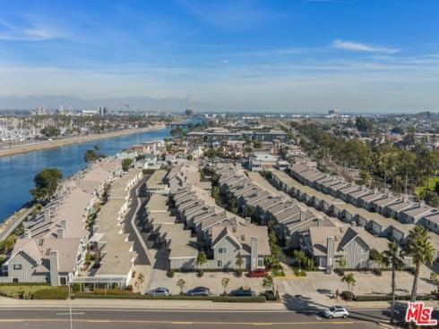 306 Regatta Way, Seal Beach, CA