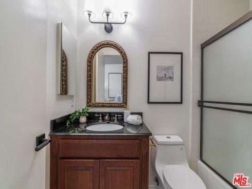 306 Regatta Way, Seal Beach, CA