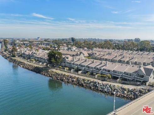 306 Regatta Way, Seal Beach, CA