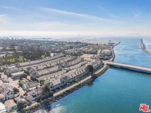 306 Regatta Way, Seal Beach, CA