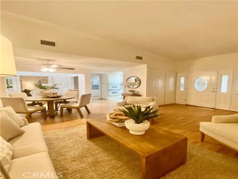 1880  Mckinney Way, M15-20b  , Seal Beach, CA