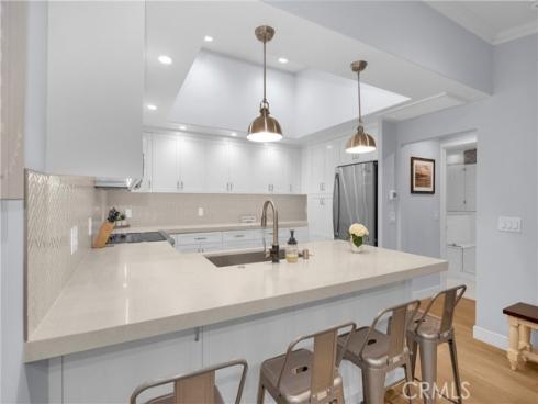 1671  Interlachen  285L , Seal Beach, CA