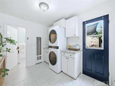 129  14th  , Seal Beach, CA