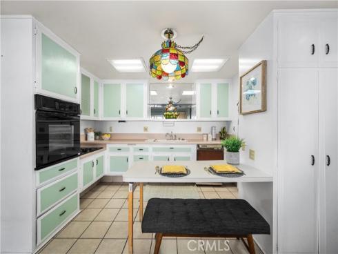 1502  Golden Rain  46J  RoadM-2, Seal Beach, CA