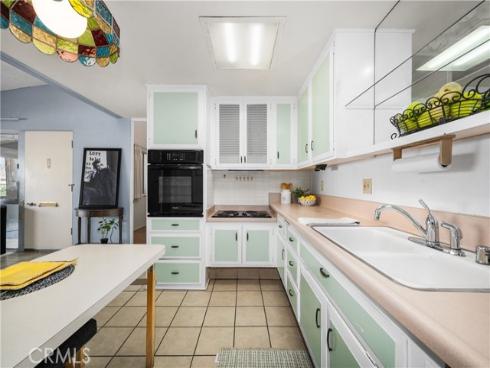 1502  Golden Rain  46J  RoadM-2, Seal Beach, CA