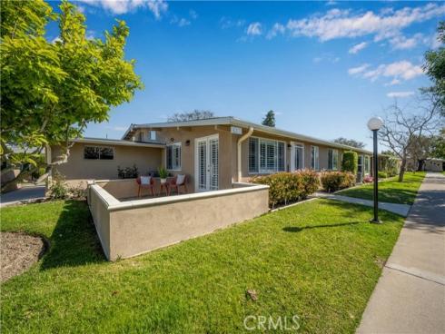 1320  Knollwood  42F  RoadM-4, Seal Beach, CA