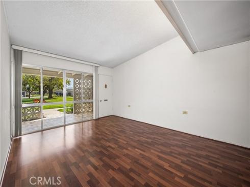 13751  St Andrews  33j  DriveM-1, Seal Beach, CA