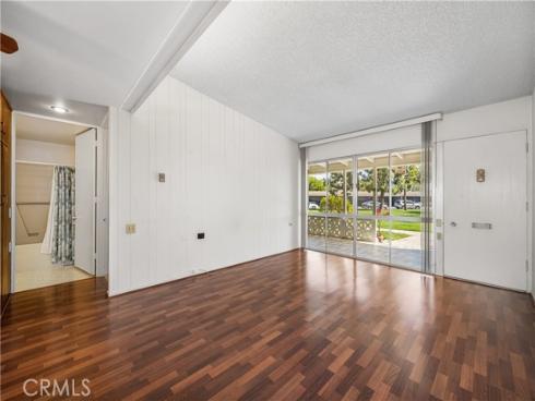 13751  St Andrews  33j  DriveM-1, Seal Beach, CA