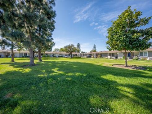 13751  St Andrews  33j  DriveM-1, Seal Beach, CA