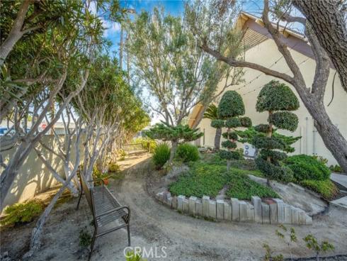 13751  St Andrews  33j  DriveM-1, Seal Beach, CA