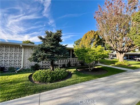 1730  Sunningdale Rd., M14-17a  , Seal Beach, CA