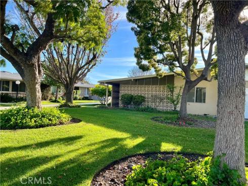 1730  Sunningdale Rd., M14-17a  , Seal Beach, CA