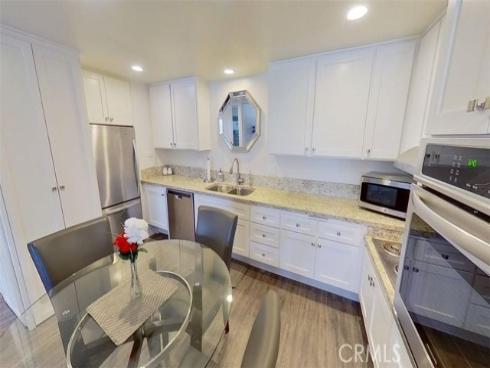 13721  Alderwood Lane  28 E M3 , Seal Beach, CA