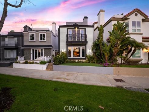 1713  Electric Avenue  , Seal Beach, CA