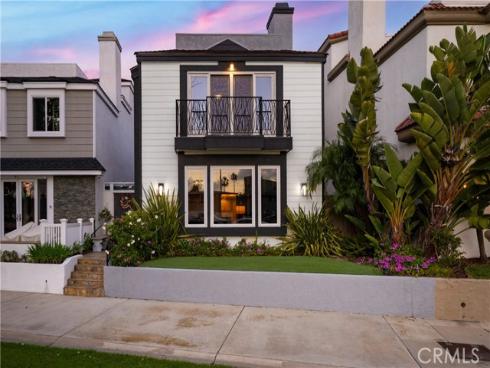 1713  Electric Avenue  , Seal Beach, CA