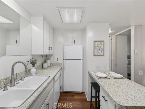 1200  Canoe Brook  19D  Drive, Seal Beach, CA