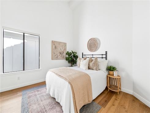 311  16th  , Seal Beach, CA