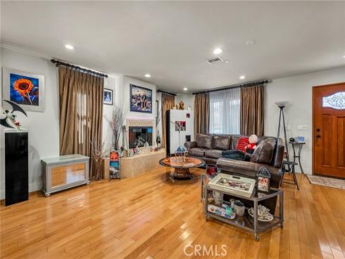 236  8th St  , Seal Beach, CA