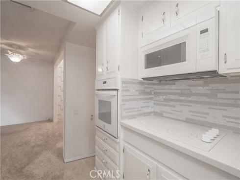 1880  St John Rd Mut 15, 33b  , Seal Beach, CA