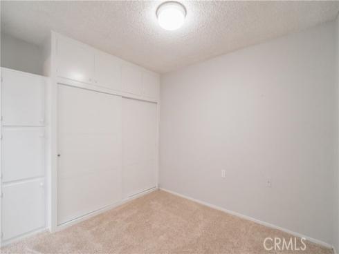 1880  St John Rd Mut 15, 33b  , Seal Beach, CA