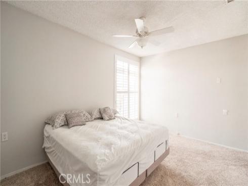 1880  St John Rd Mut 15, 33b  , Seal Beach, CA