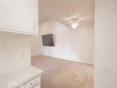 1880  St John Rd Mut 15, 33b  , Seal Beach, CA