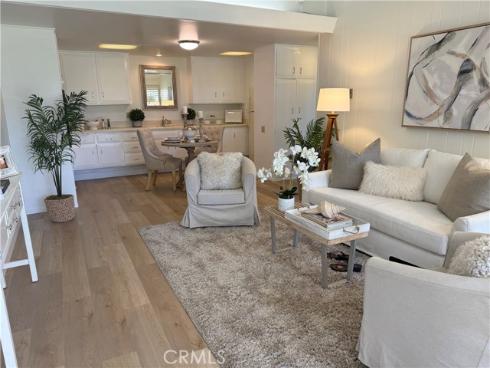 13881  Thunderbird M1-64d  , Seal Beach, CA