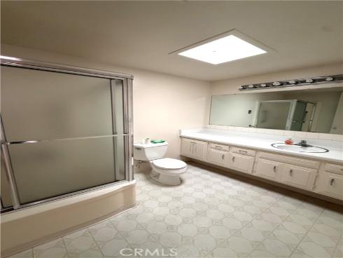 1642  Merion Way, M2-40i  , Seal Beach, CA