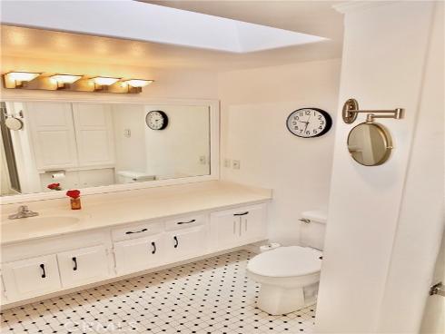 1560  Homewood  114-L  Road, Seal Beach, CA