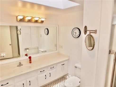 1560  Homewood  114-L  Road, Seal Beach, CA