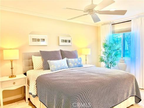 13360  Del Monte  M15-2C  Drive, Seal Beach, CA