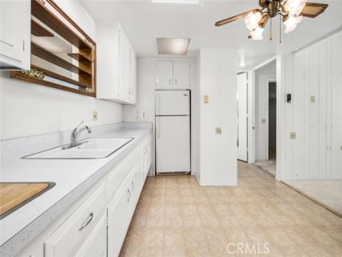 13660  Annandale  21J M1  Drive, Seal Beach, CA