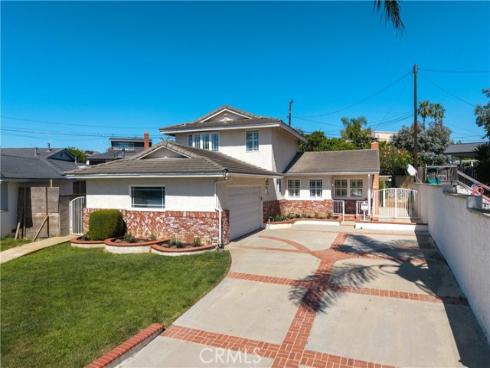 1135  Catalina Ave.  , Seal Beach, CA