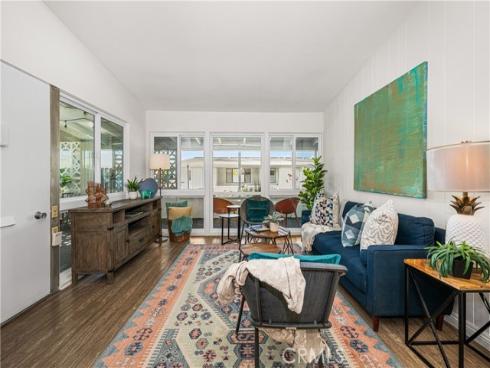 1680  Monterey  10G  RoadM-2, Seal Beach, CA