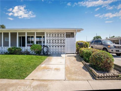 1680  Monterey  10G  RoadM-2, Seal Beach, CA