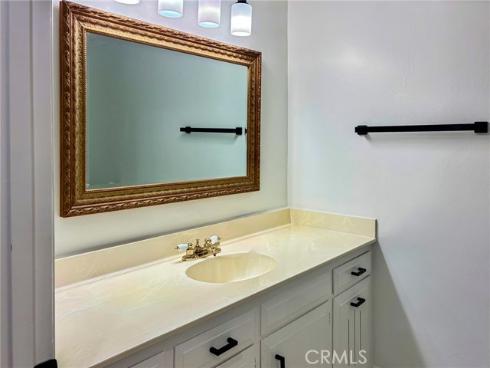 1860  Mckinney  M15-21N  Way, Seal Beach, CA