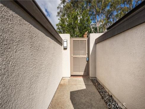 570  Old Ranch  17  Road, Seal Beach, CA