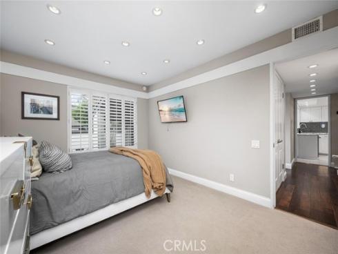 570  Old Ranch  17  Road, Seal Beach, CA