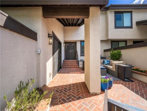 570  Old Ranch  17  Road, Seal Beach, CA