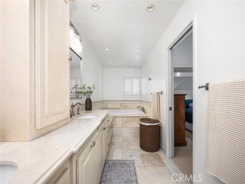 570  Old Ranch  17  Road, Seal Beach, CA